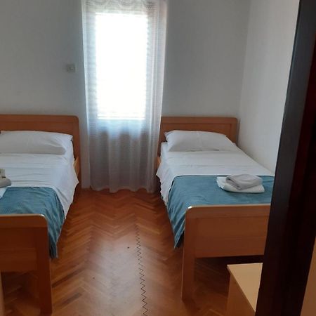 Apartments Mare Malinska Exterior photo