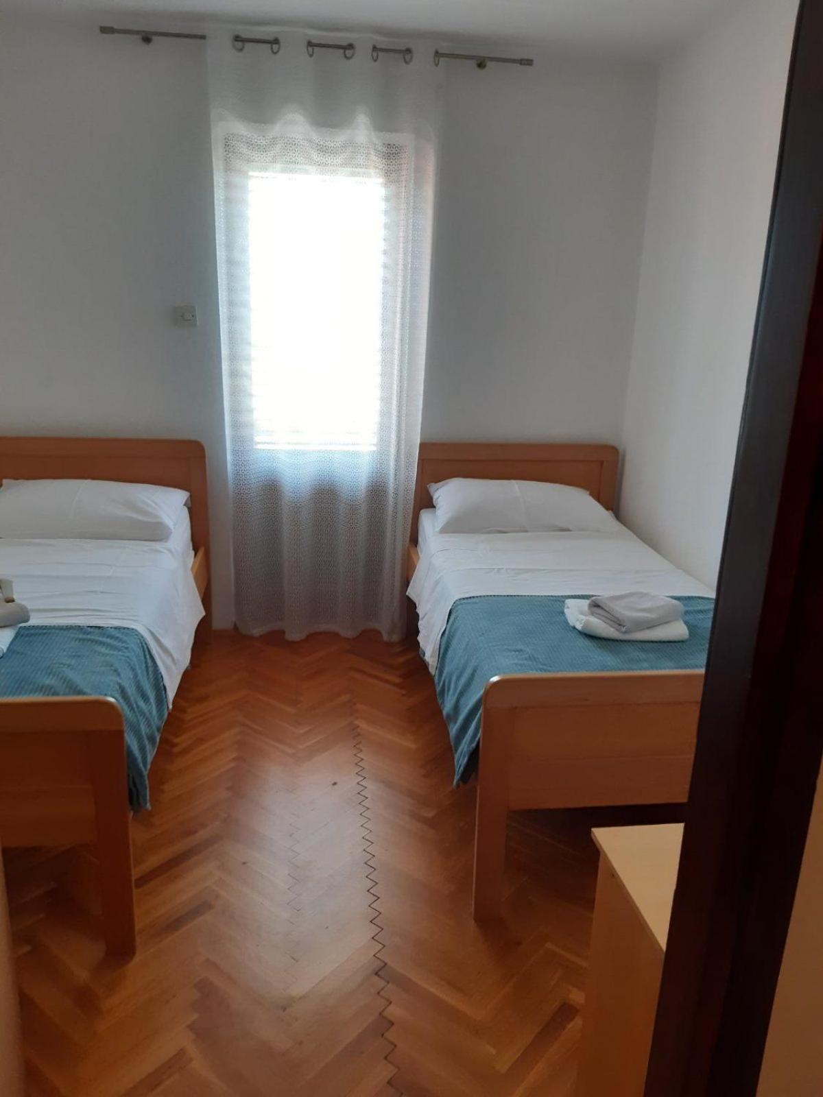 Apartments Mare Malinska Exterior photo