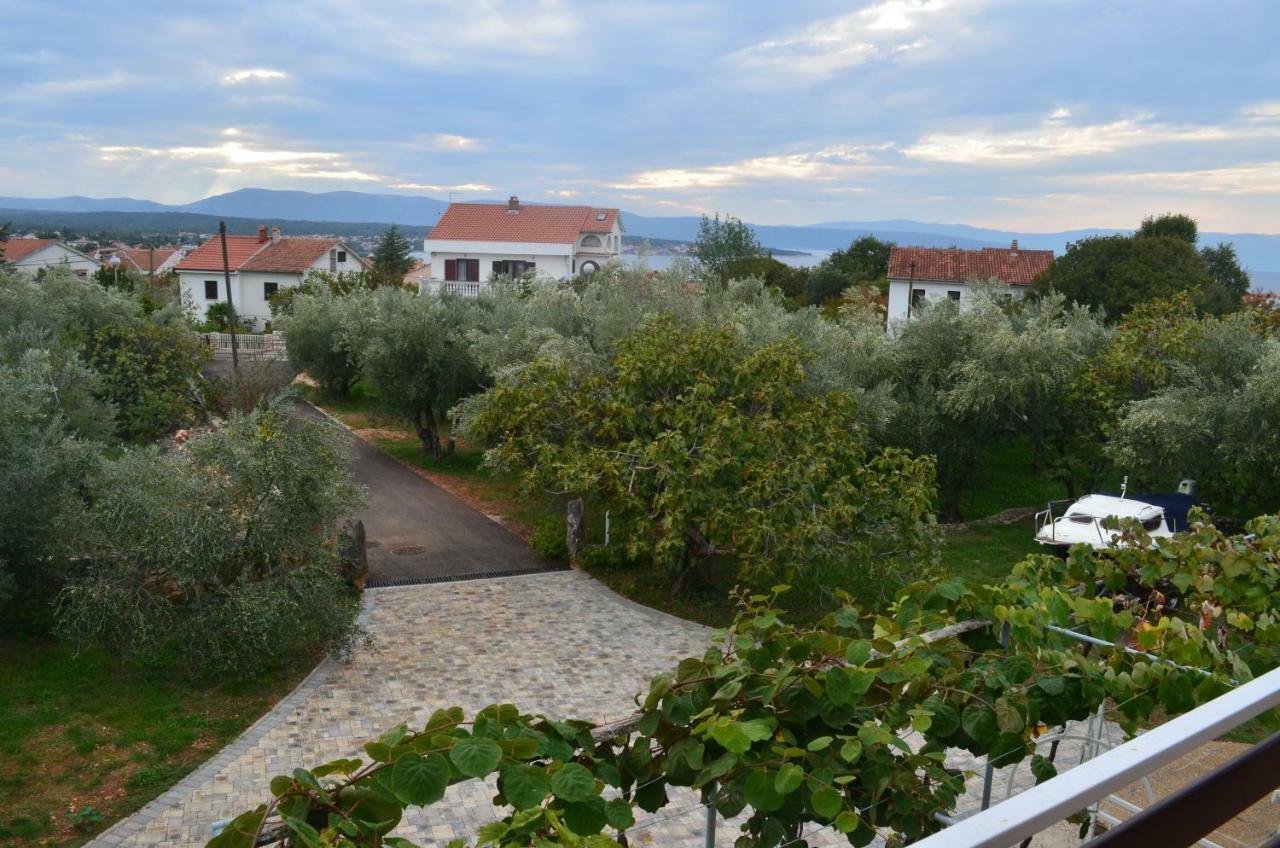 Apartments Mare Malinska Exterior photo