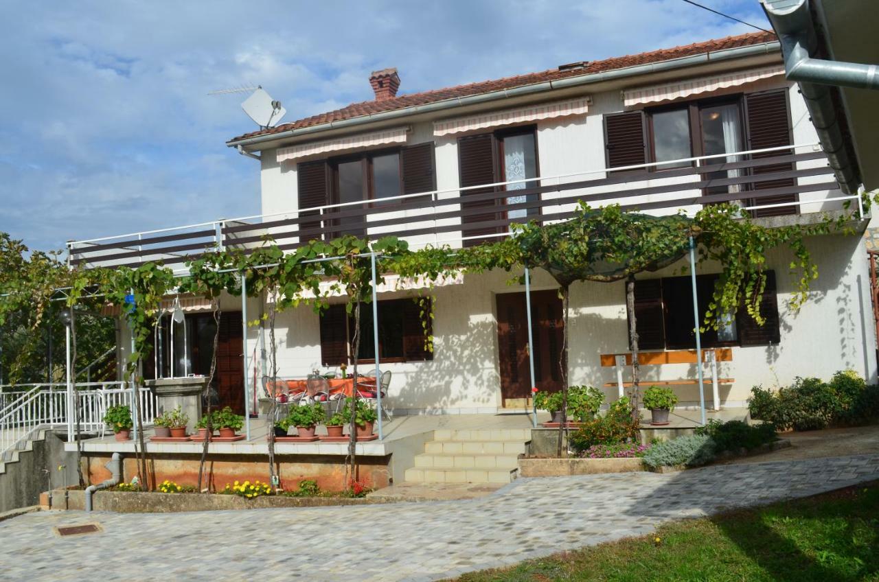 Apartments Mare Malinska Exterior photo